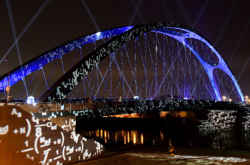 Illumination der Osthafenbrücke