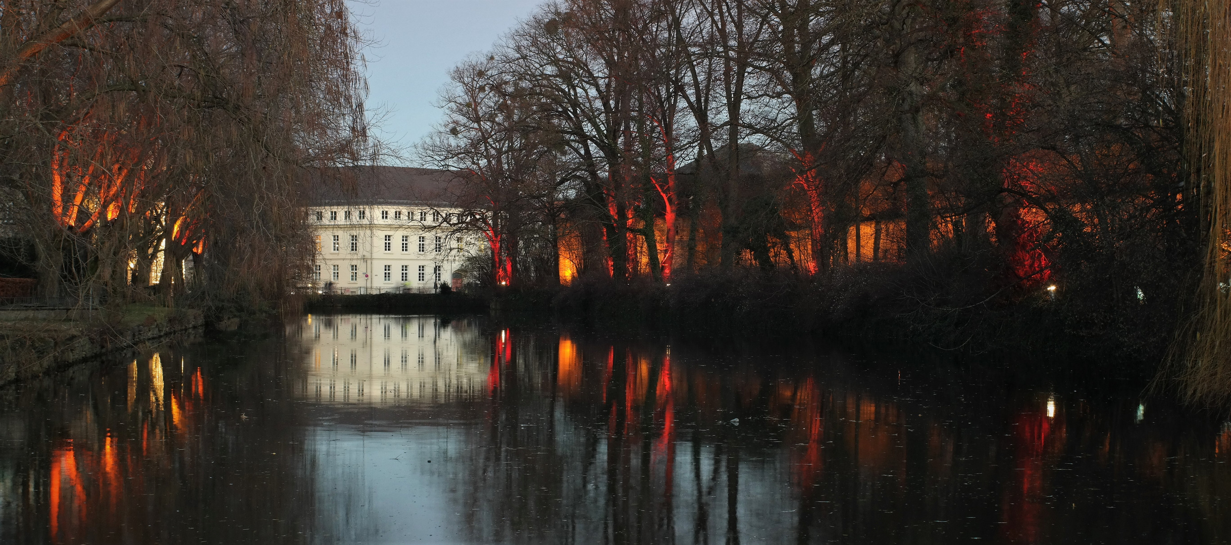 Illumination des Burggrabens in Detmold 2020 Vol.2