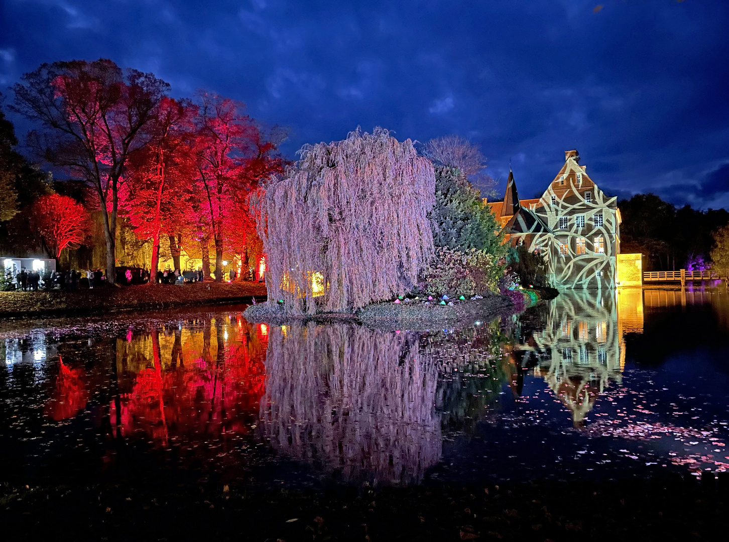 Illumination im Park von Burg Hülshoff