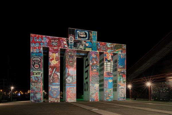 Illumination of Global Gate IV