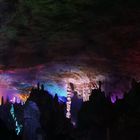 Illuminierte Bärenhöhle II