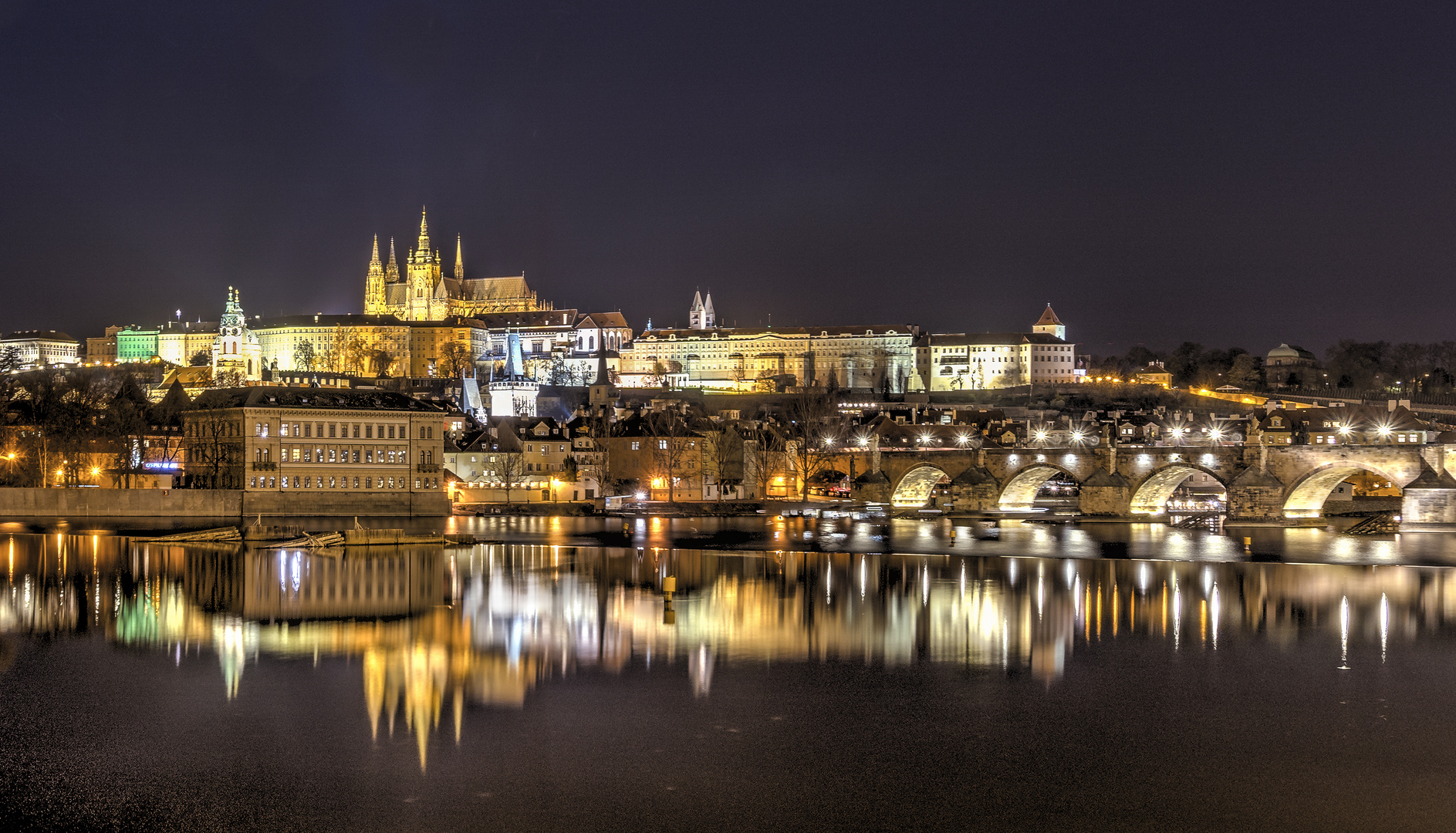 Illuminiertes Prag