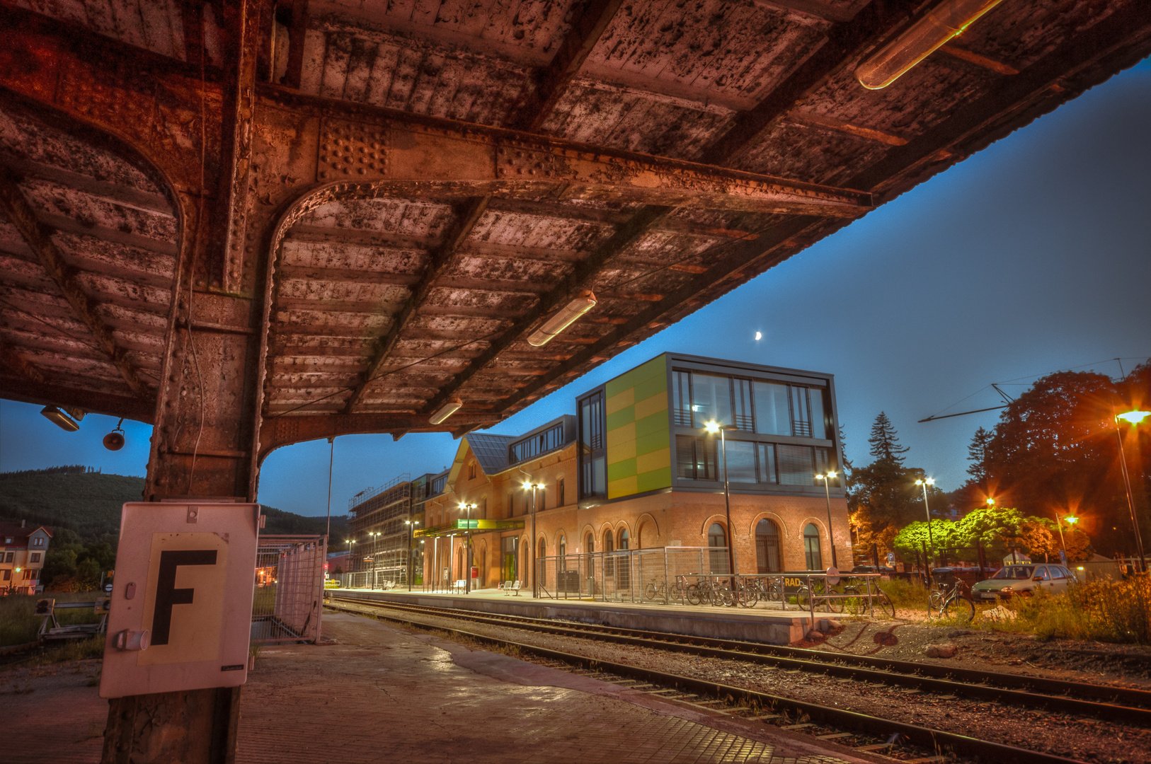 Ilmenau Hauptbahnhof bei nacht