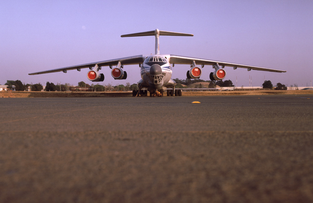 ILYUSHIN 76-CARGO