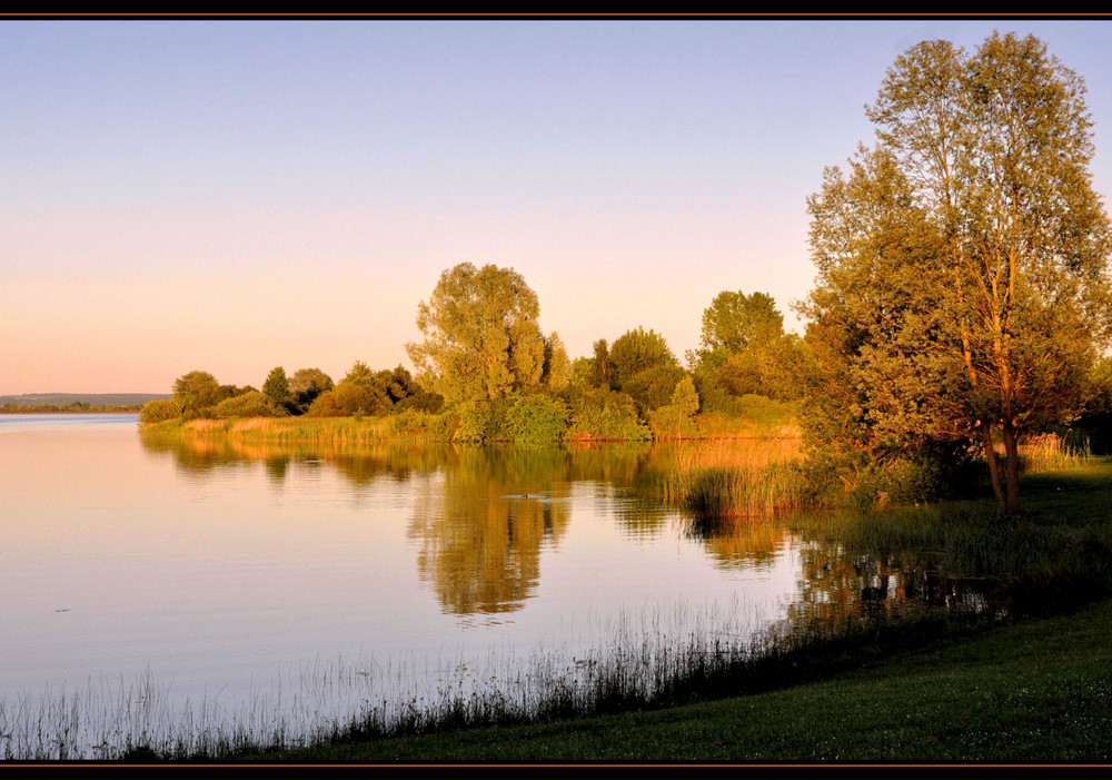 im Abendlicht am See.....