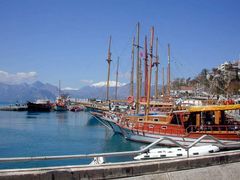 Im alten Hafen von Antalya