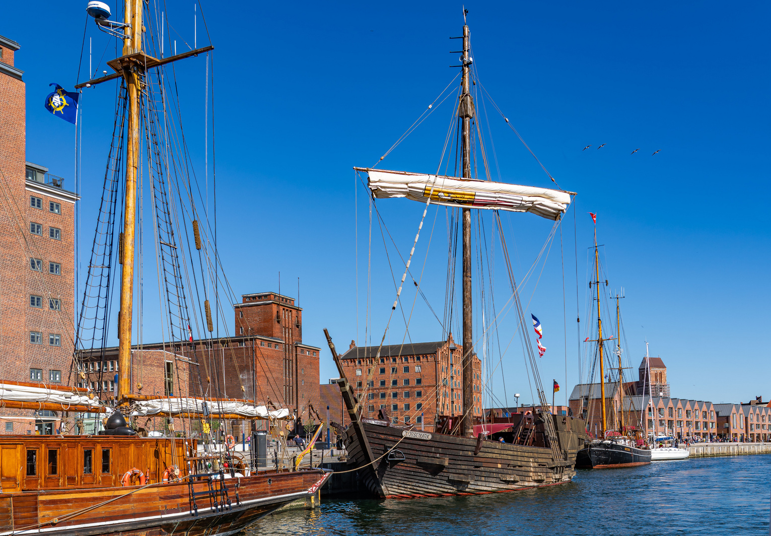 im alten Hafen von Wismar