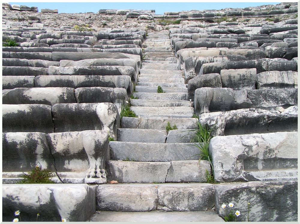 im Amphitheater von Milet