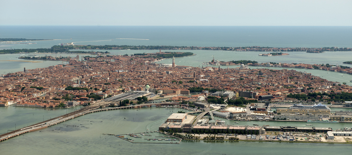 ~ Im Anflug auf Venedig ~