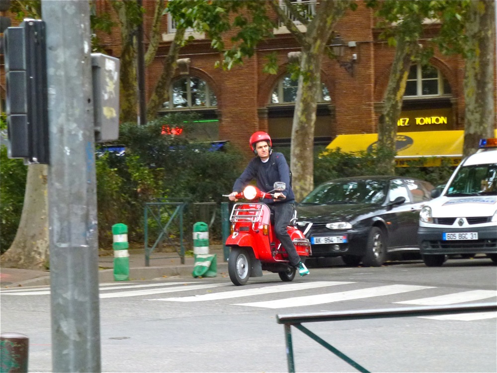 Im Archiv habe ich noch viel unschärfere Vespa-Bilder