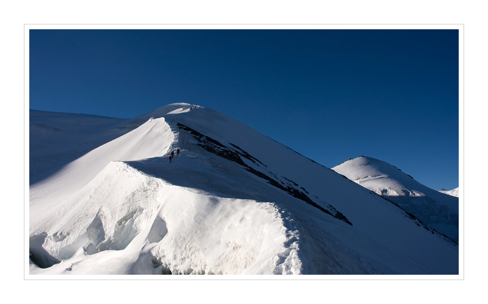 Im Aufstieg zum Strahlhorn 4190m