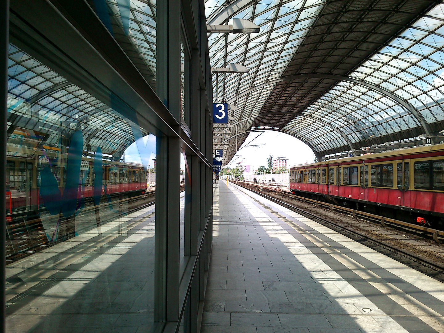 Im Bahnhof Berlin-Spandau...