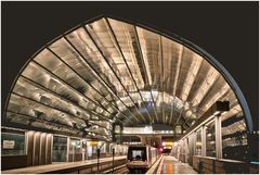 im Bahnhof Elbbrücke