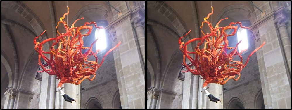 Im Bamberger Dom 3D Kreuzblick