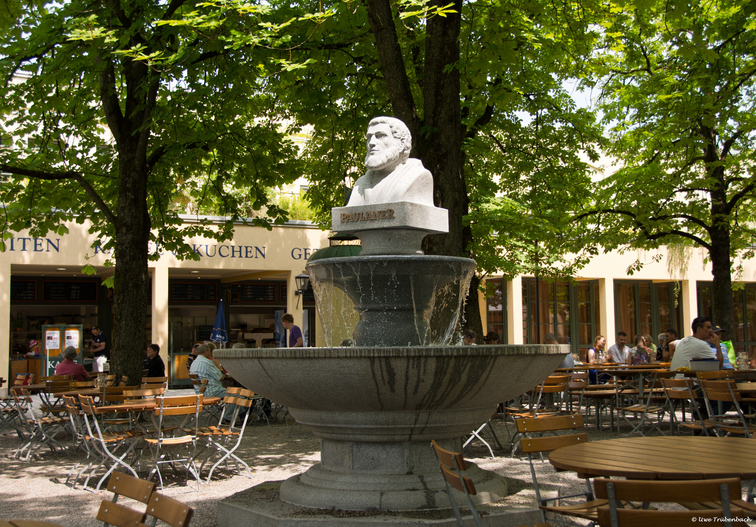 Im Biergarten am Nockherberg (2)