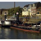 Im Binnenhafen von Duisburg gesehen