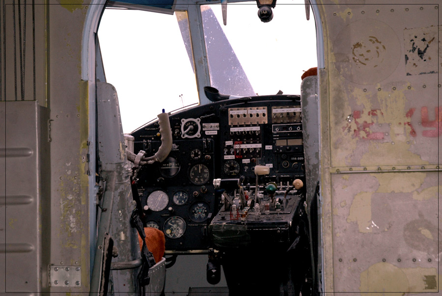 Im Cockpit einer Antonov AN2