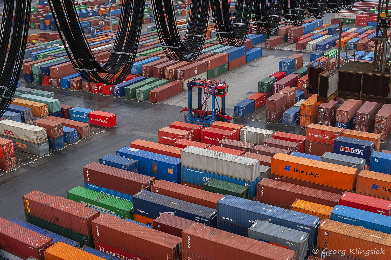 Im Containerhafen