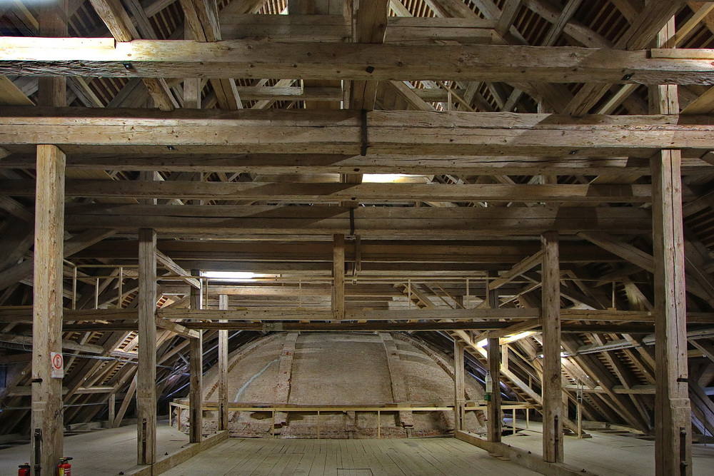 Im Dachtuhl der Basilika Ottobeuren