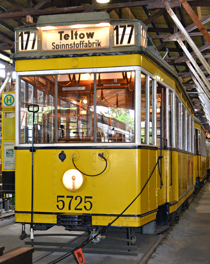 Im Depot - Strassenbahn Linie 177 Teltow Spinnstoffabrik