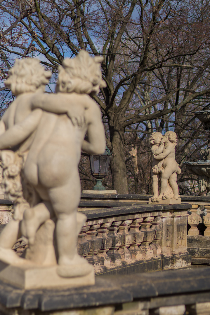 Im Dresdner Zwinger - Sandkastenliebe