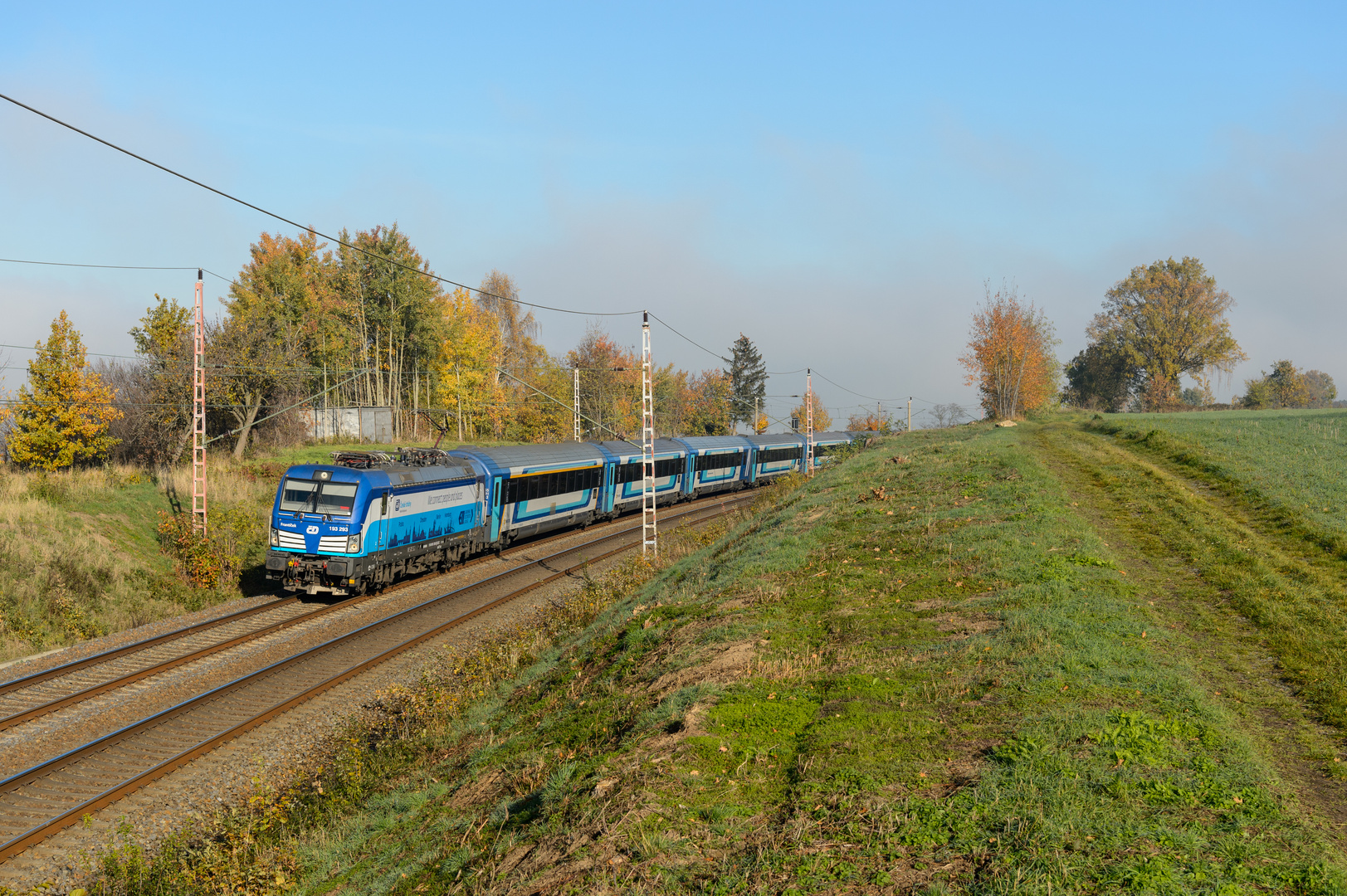 Im EC 173 durch das herbstliche Sachsen