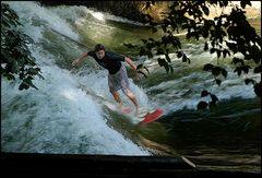 Im Eisbach ....