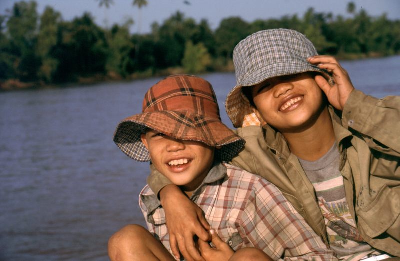 Im Fahrtwind des Speedboats unterwegs auf dem Mekong