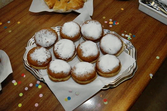 Im Fasching gibt es Krapfen