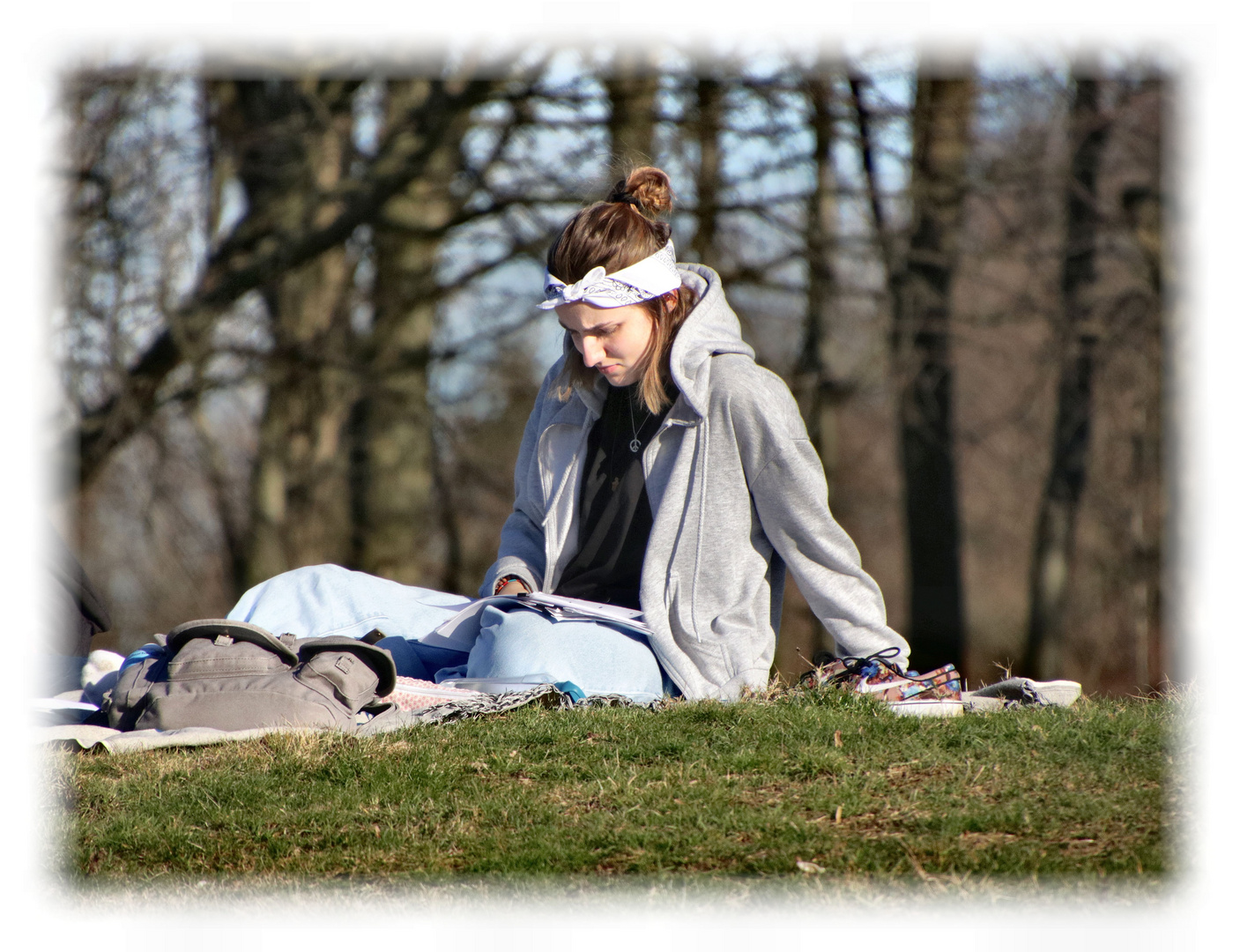 Im Februar auf der Wiese.