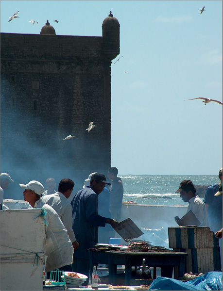 Im Fischereihafen von Essaouira