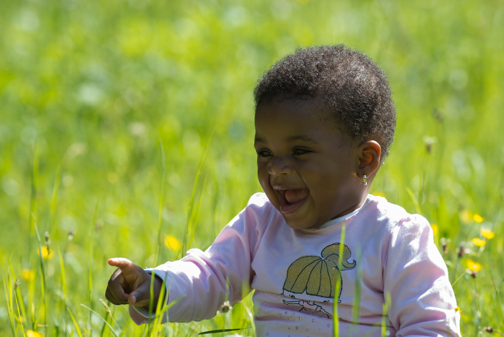 Im Frühling blühen die Kinder auf