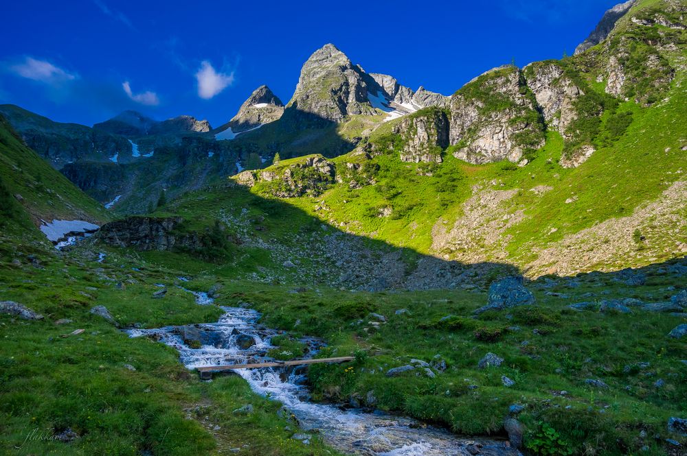 Im Frühtau zu Berge...