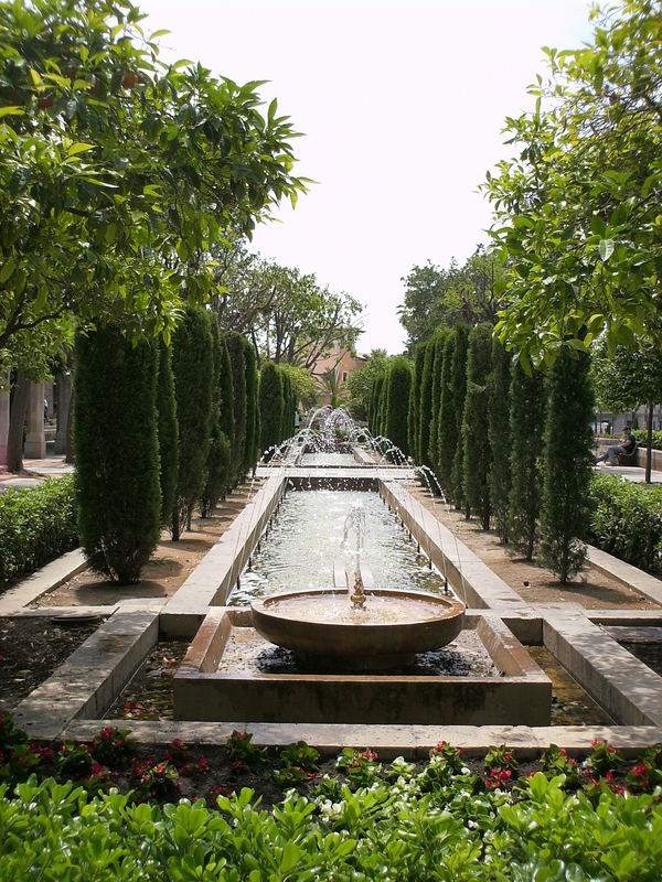 Im Garten der Kathedrale von Palma