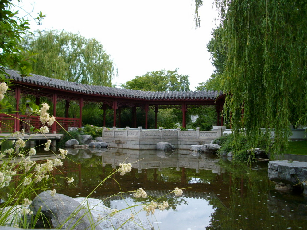 Im Garten des wiedergewonnenen Mondes Foto & Bild landschaft, garten