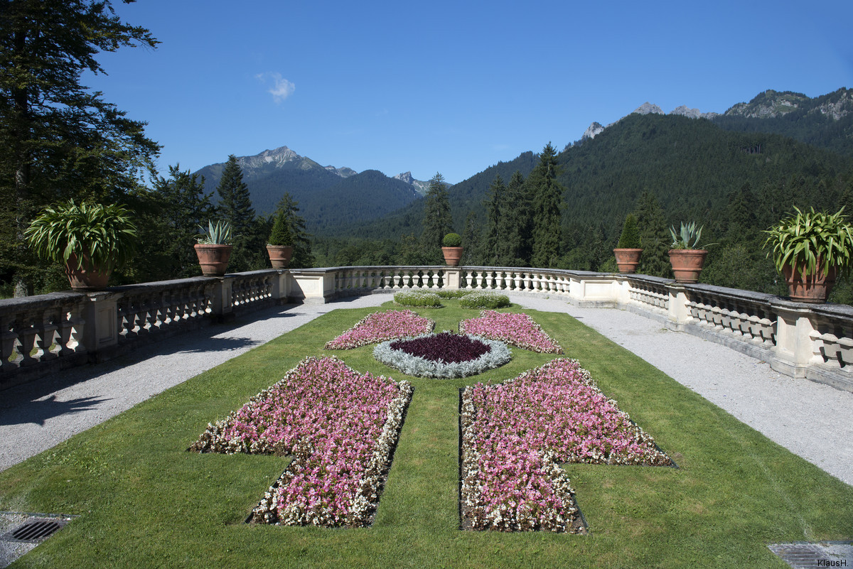  Im Garten von Schloss Linderhof Foto & Bild deutschland, europe