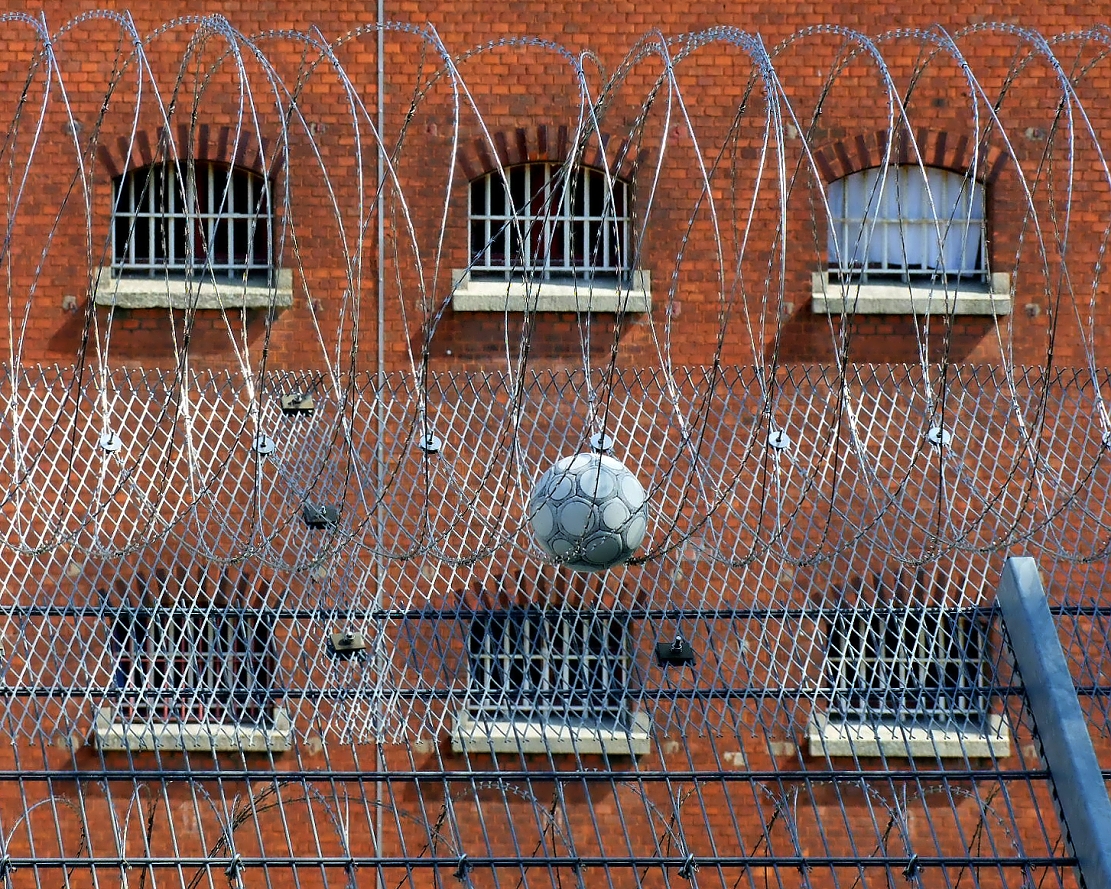im Gefängnis