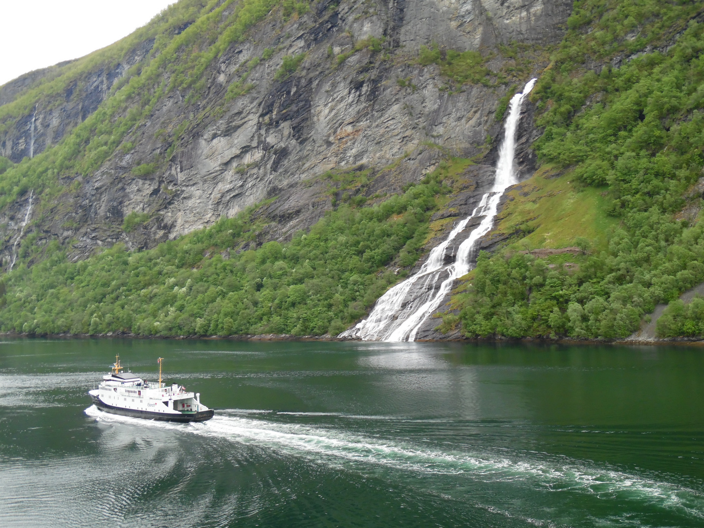 Im Geiranger Fjord Norwegen