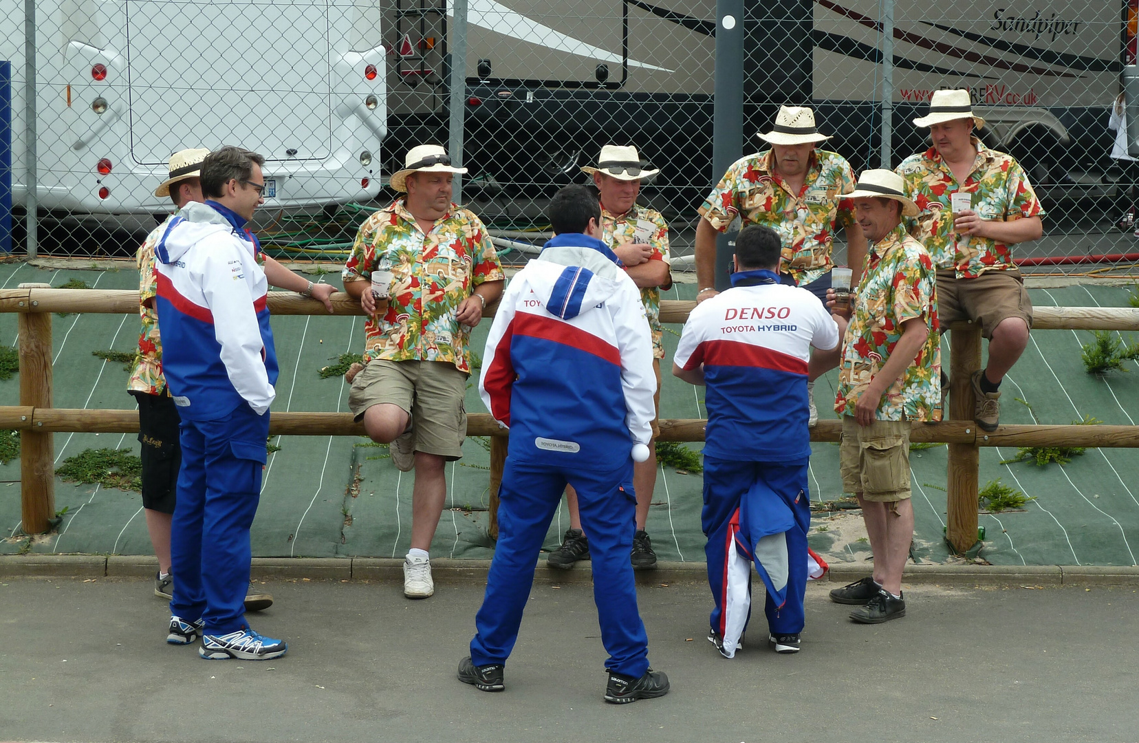 im Gespräch Toyota-Crew mit Fans