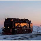 Im goldigen Licht nach Sonnenuntergang auf dem Brocken