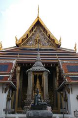 Im Grand Palace 1