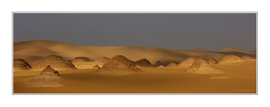 Im Grossen Sandmeer - Schattenspiele