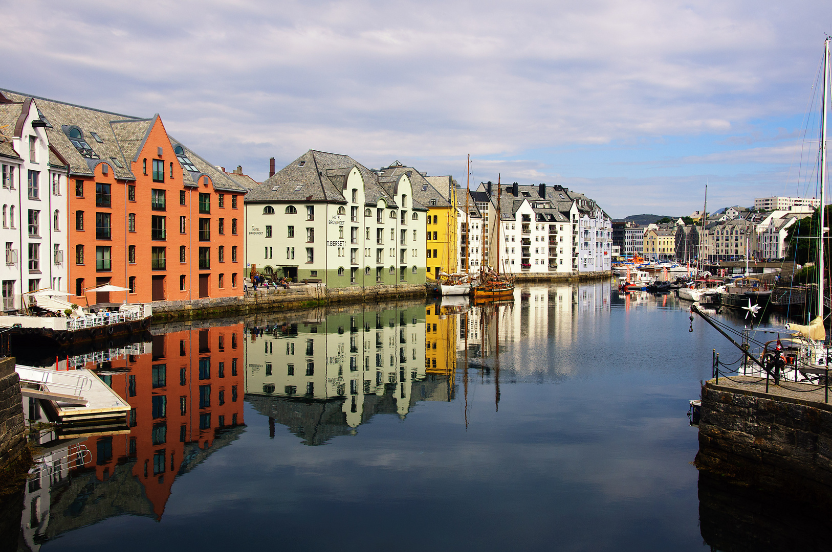 Im Hafen von Alesund