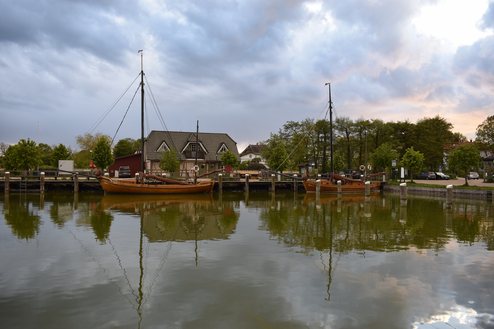 Im Hafen von Althagen , Spiegeltag