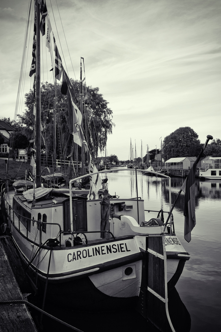 Im Hafen von Carolinensiel