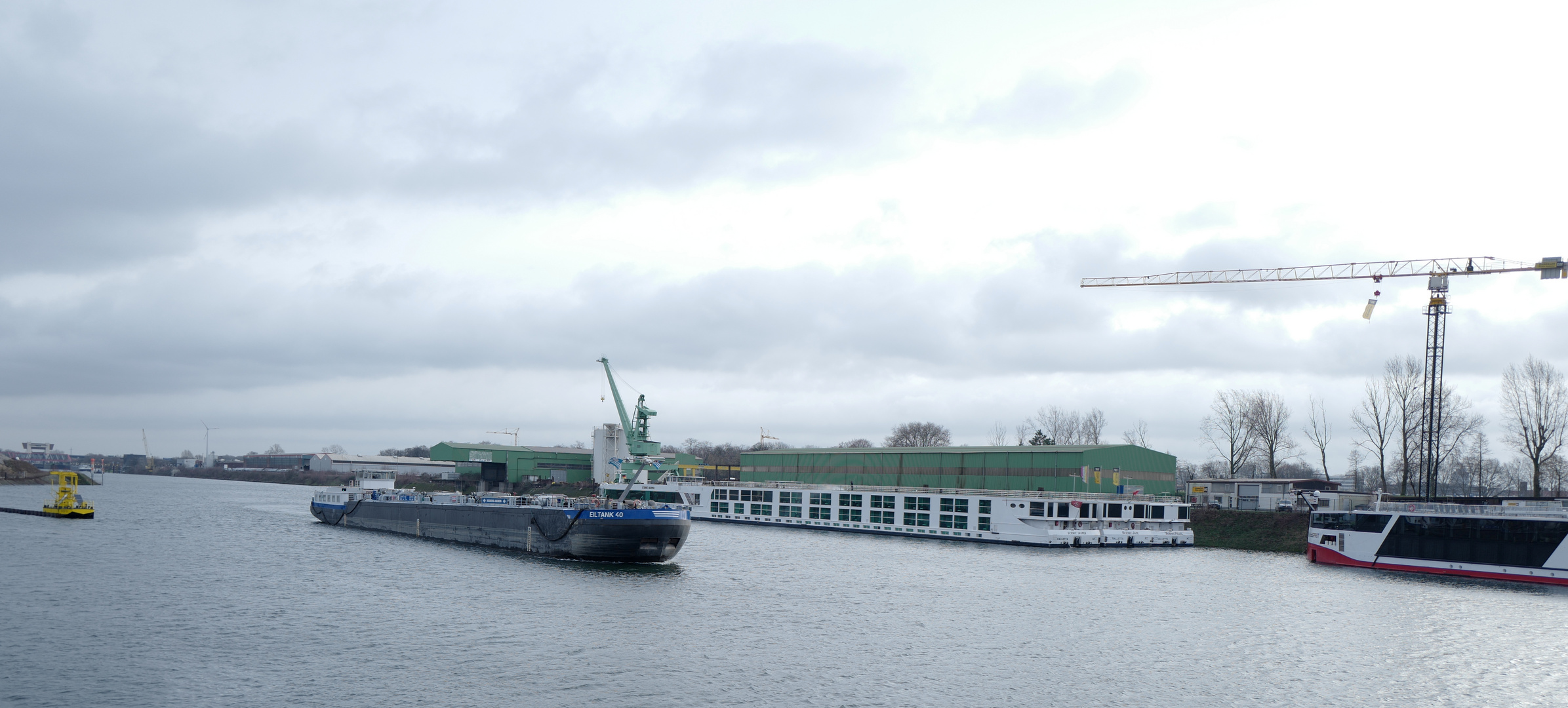 Im Hafen von Duisburg