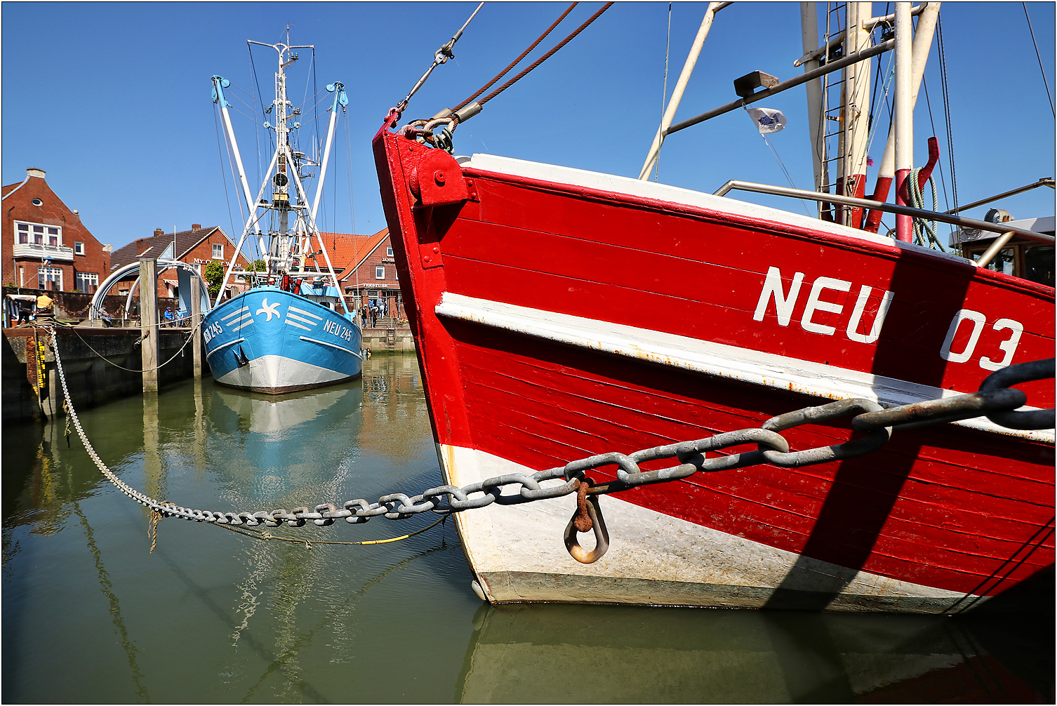 Im Hafen von Neuharlingersiel...