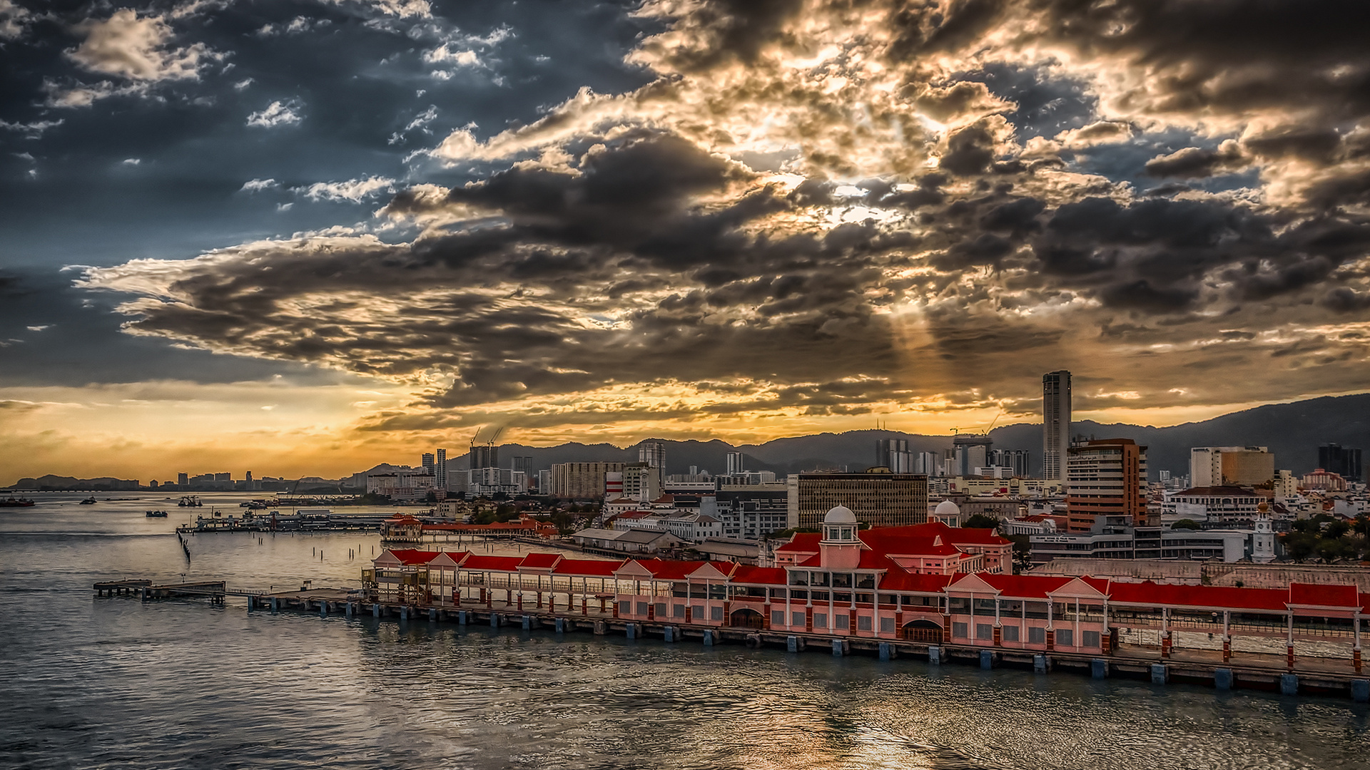 Im Hafen von Penang, Malaysia (XX)