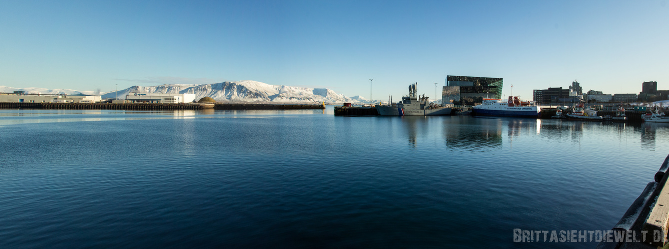 Im Hafen von Reykjavik