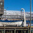 Im Hafen von TROMSÖ: Tromsöbrua mit Eismeerkathedrale